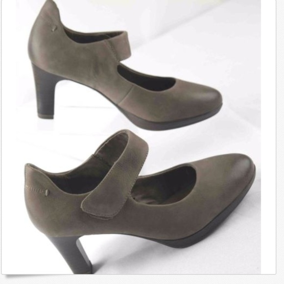 tamaris mary jane shoes